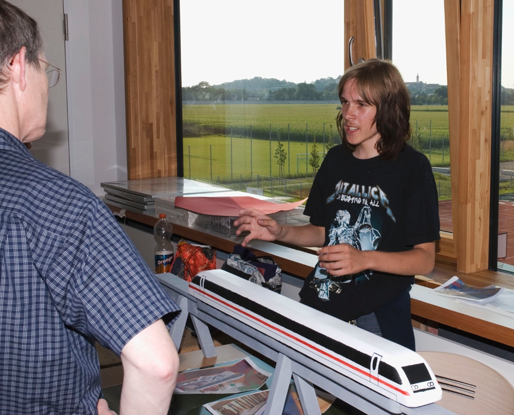 Frederik und Transrapid_4.jpg
